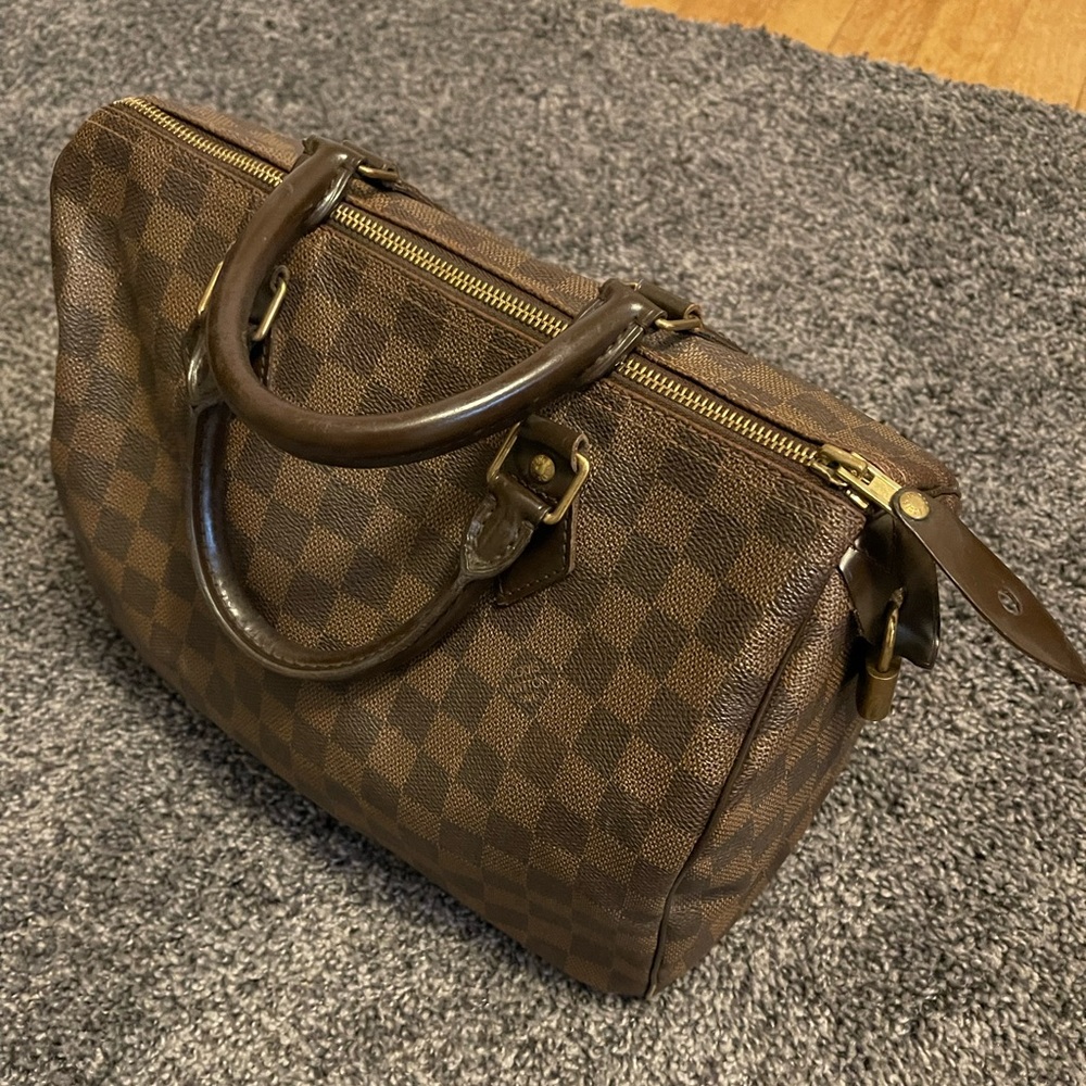 Louis Vuitton 30 Speedy bag